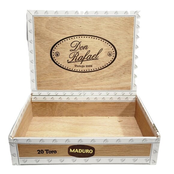 RARE Collectible Don Rafael Vintage 2004 Maduro 20 Toro Wood Cigar Box - Picture 2 of 6